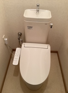 LIXIL　温水洗浄便座　CW-KB32-BN8-KJ 施工後