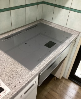 日立　IHクッキングヒーター　HT-N2000STWF-S-KJ 施工後