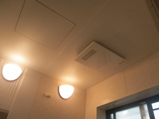 三菱電機　浴室換気乾燥暖房器　V-141BZ–P-141SW2 施工後