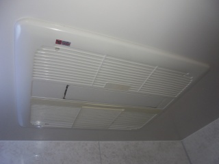リンナイ　浴室換気乾燥暖房器　RBH-C4101K3P 施工前